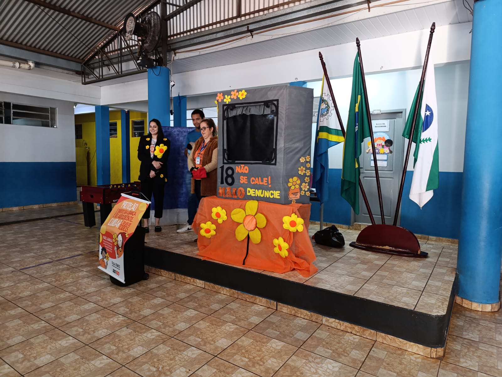 Teatro de fantoches aborda proteção do corpo e prevenção à violência com crianças em Itaipulândia