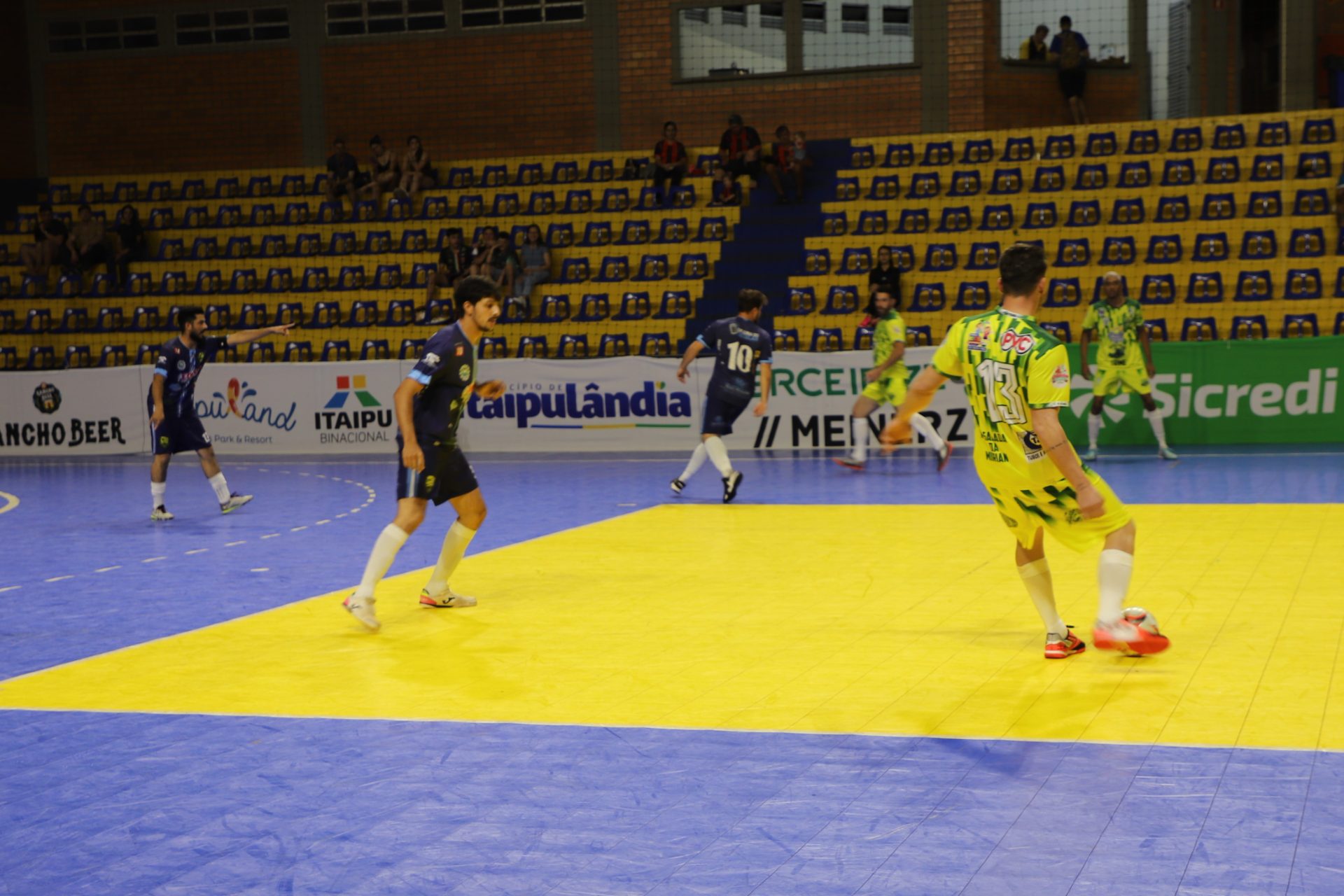 Série Ouro do Campeonato Municipal de Futsal tem início em Itaipulândia